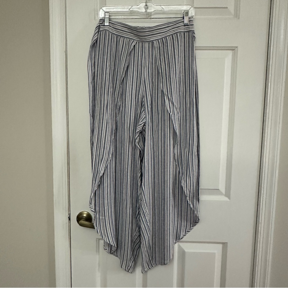 Tommy Bahama Blue and White Striped Flowy Pants
